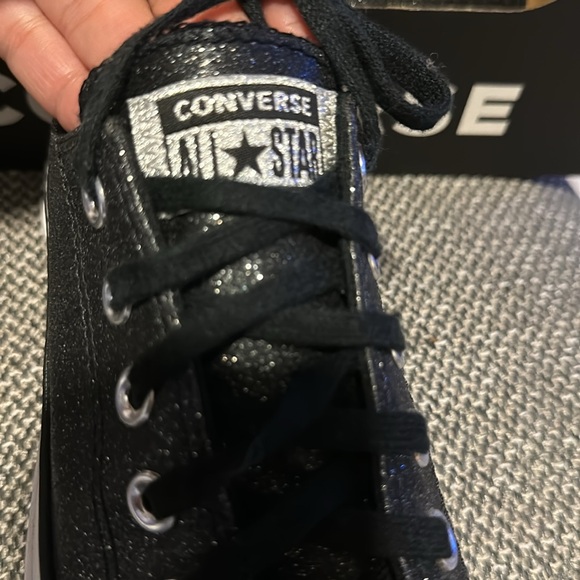 Converse - Picture 3 of 5